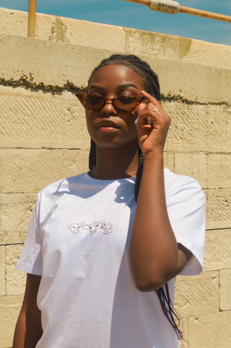 Friends Not Food | 100% organic cotton t-shirt | Unisex