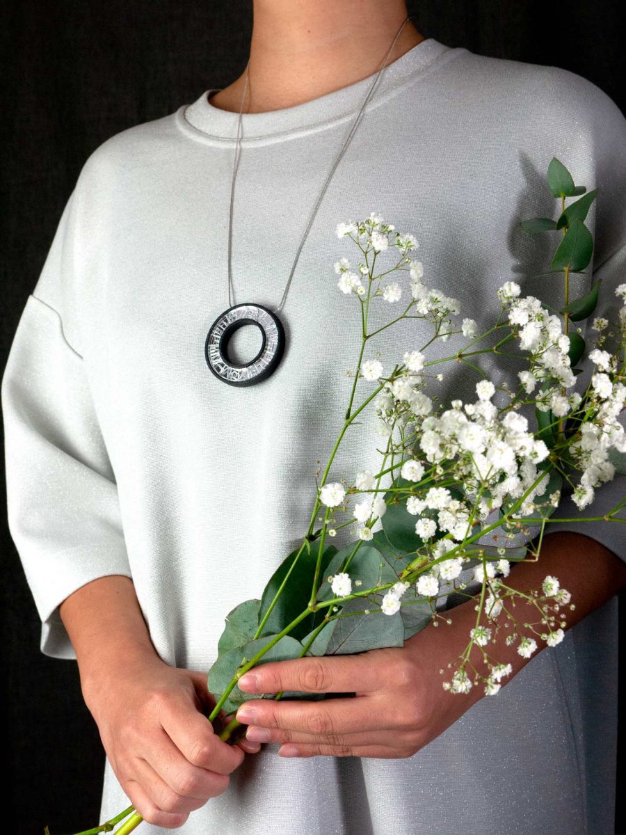 FORM065 PELOTA Necklace - Silver