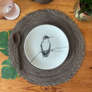Hummingbird on a branch Plate - The BirdLife Collection