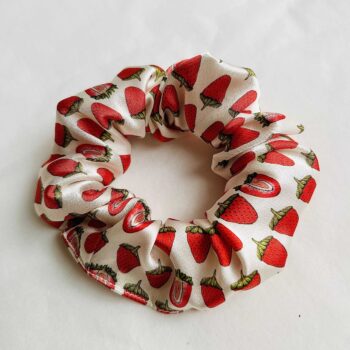 Real silk white strawberry hand-drawn scrunchie
