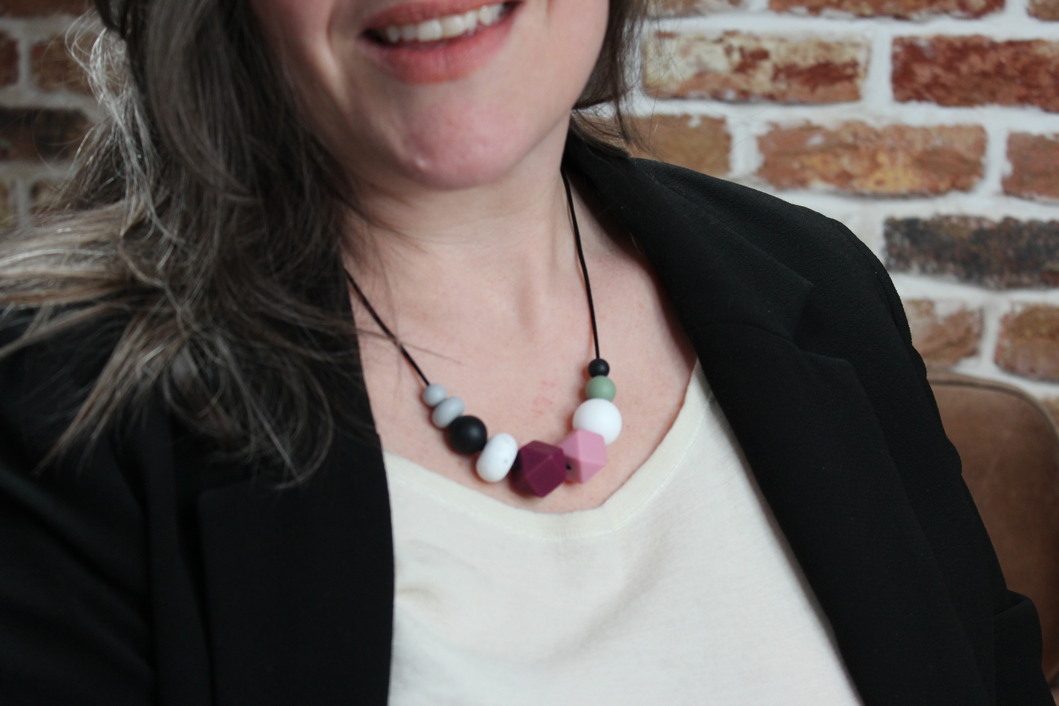 Roseslottet - handmade sensory necklace