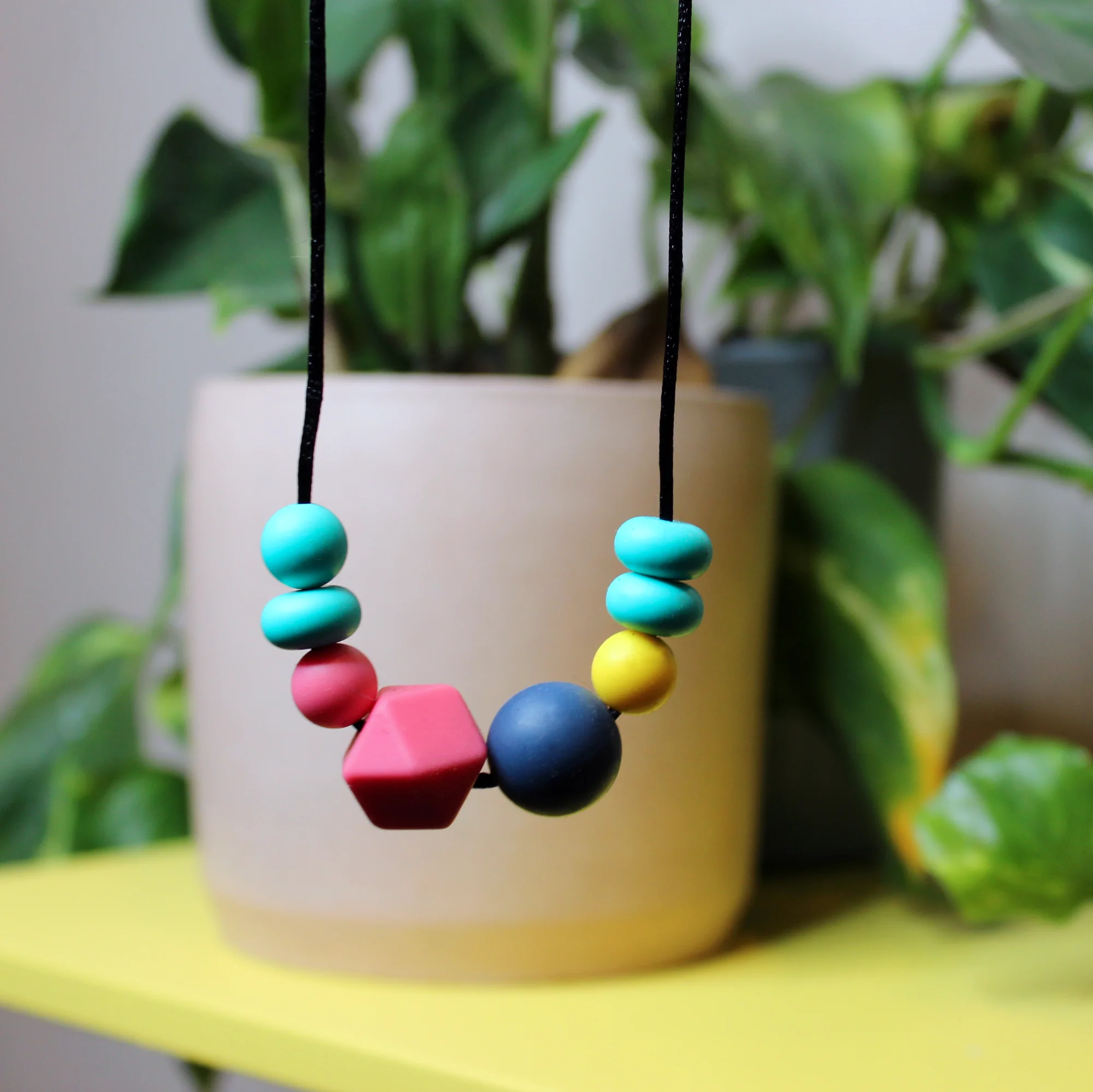 Nordlys - handmade sensory necklace