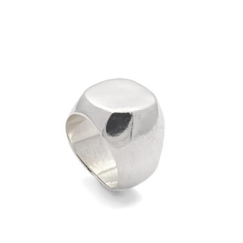 ext: Angled view of the Square-Round Signet Ring in polished sterling silver