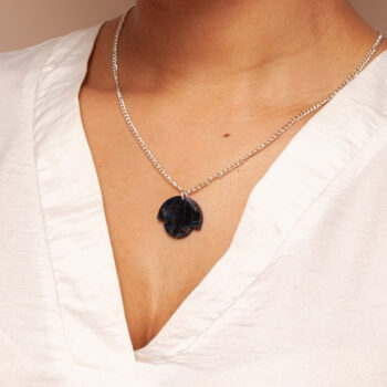 Bloom deco necklace blue marble on Silver chain